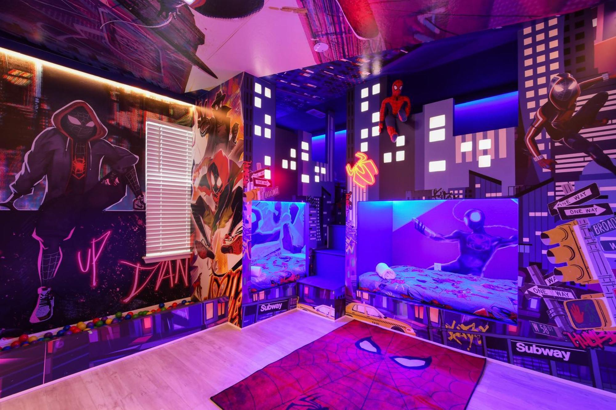 Modern W/ Pool, & Arcade Access Holiday home