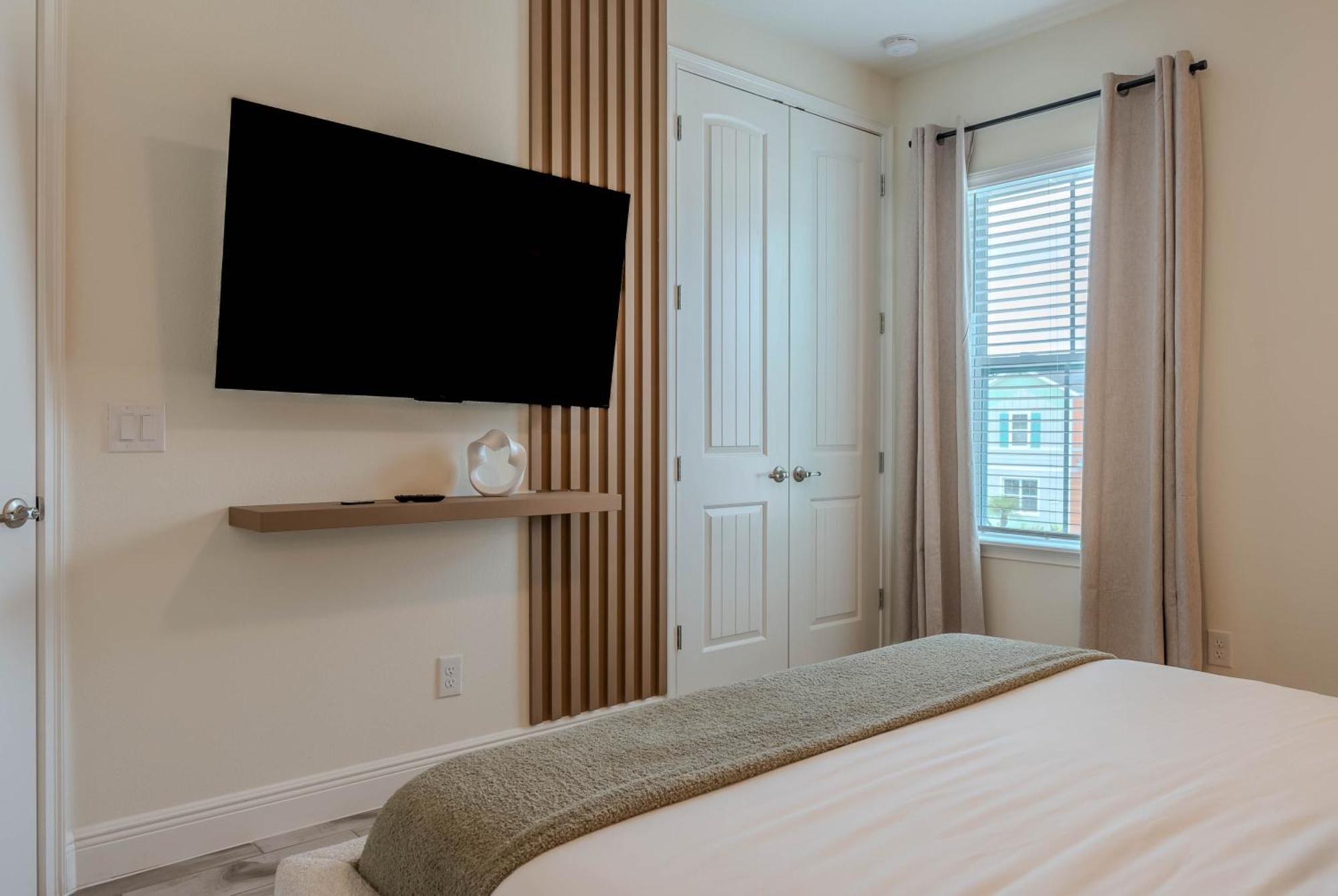 Luxury Townhouse Retreat Pets Welcome-352