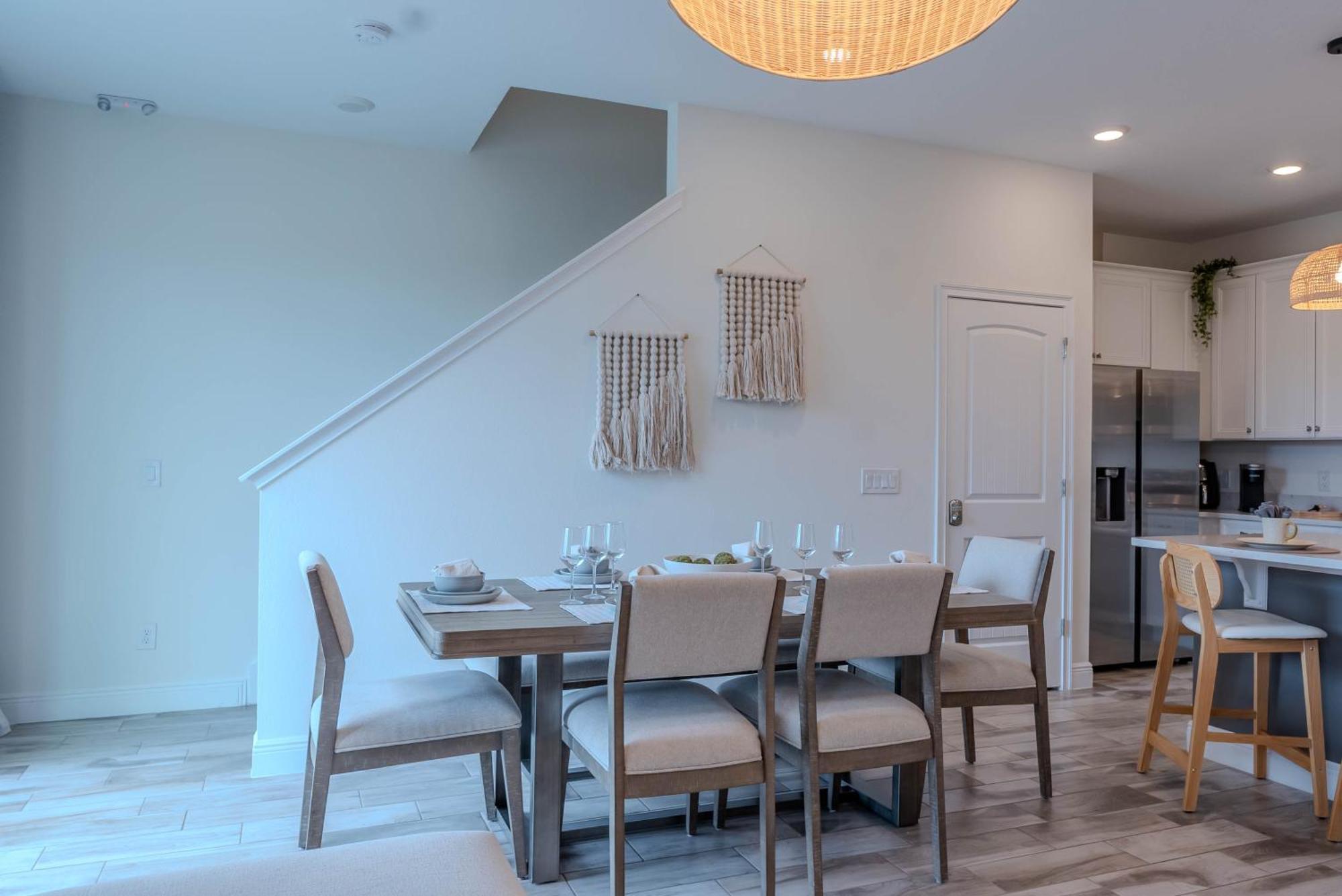 Luxury Townhouse Retreat Pets Welcome-352 *