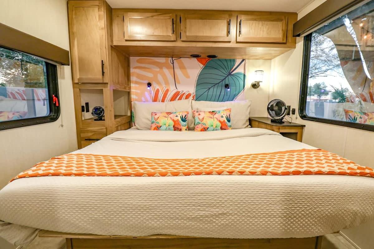 Holiday home Funtropicaltinygemucf