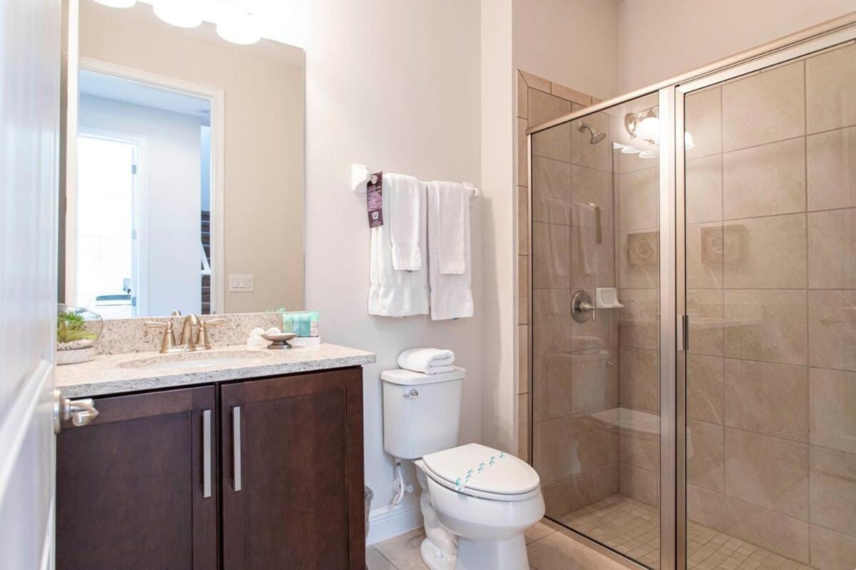 Holiday home Luxurious 5bd Private Pool Jacuzzi & Game At Encore 7432