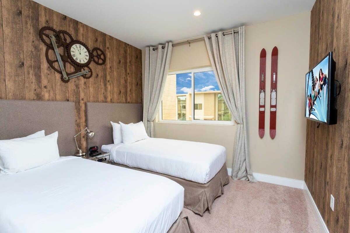 Stunning 4 Bd Close To @ Magic Village 7537 * Orlando