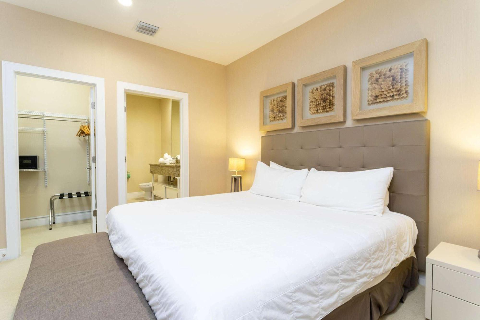 Gorgeous 4 Bd Close To @ Magic Village 3114 * Orlando