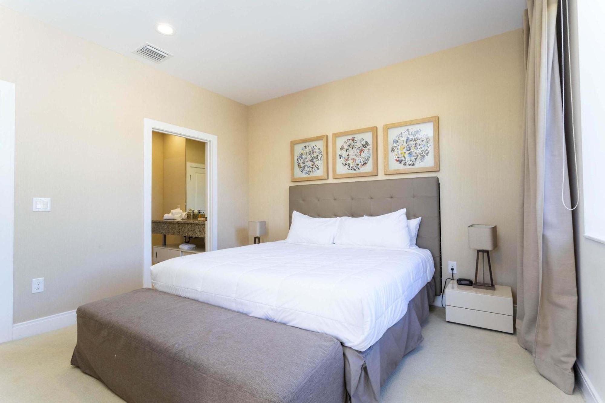 Gorgeous 4 Bd Close To @ Magic Village 3114 Holiday home *