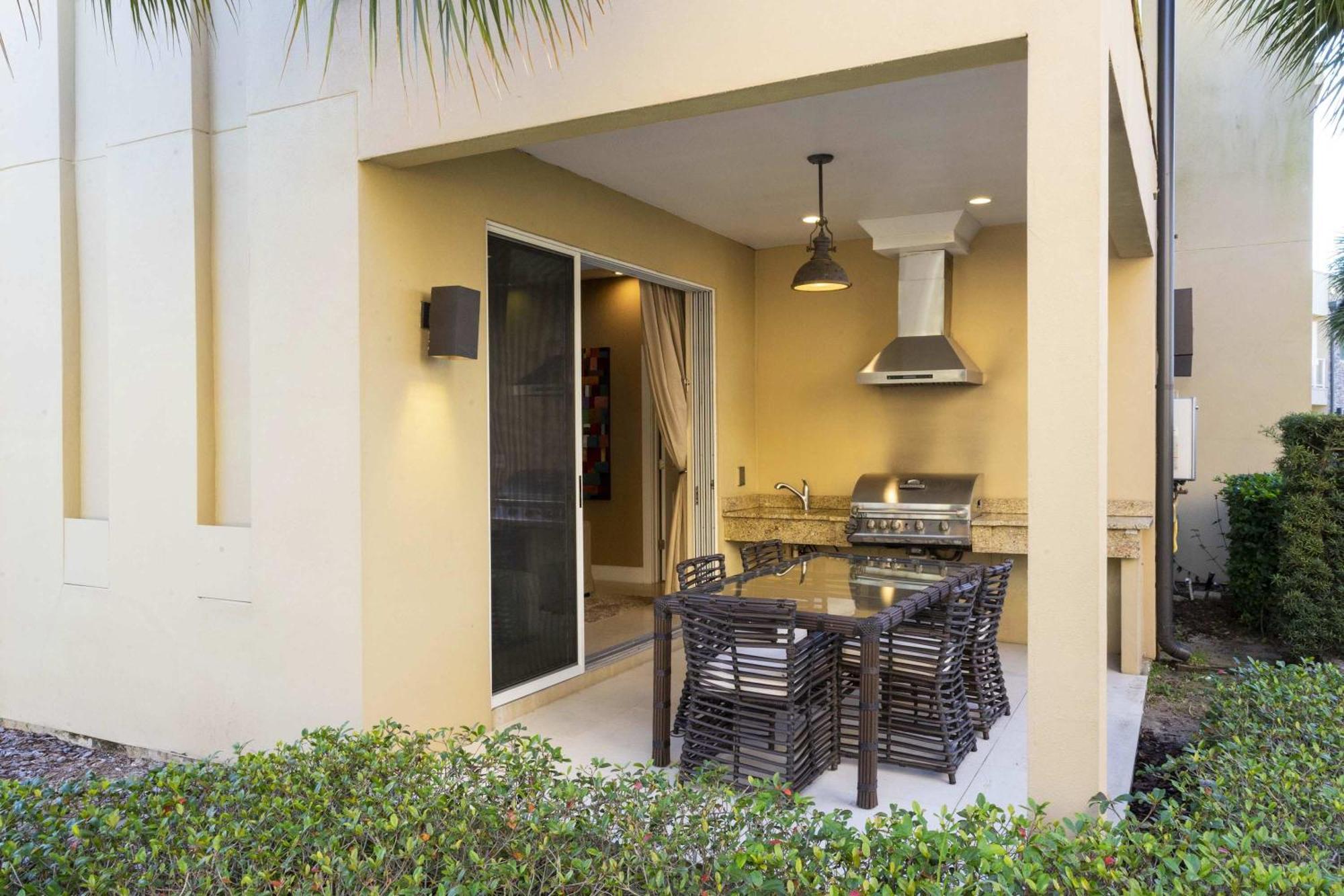 Gorgeous 4 Bd Close To @ Magic Village 3114 Holiday home Orlando