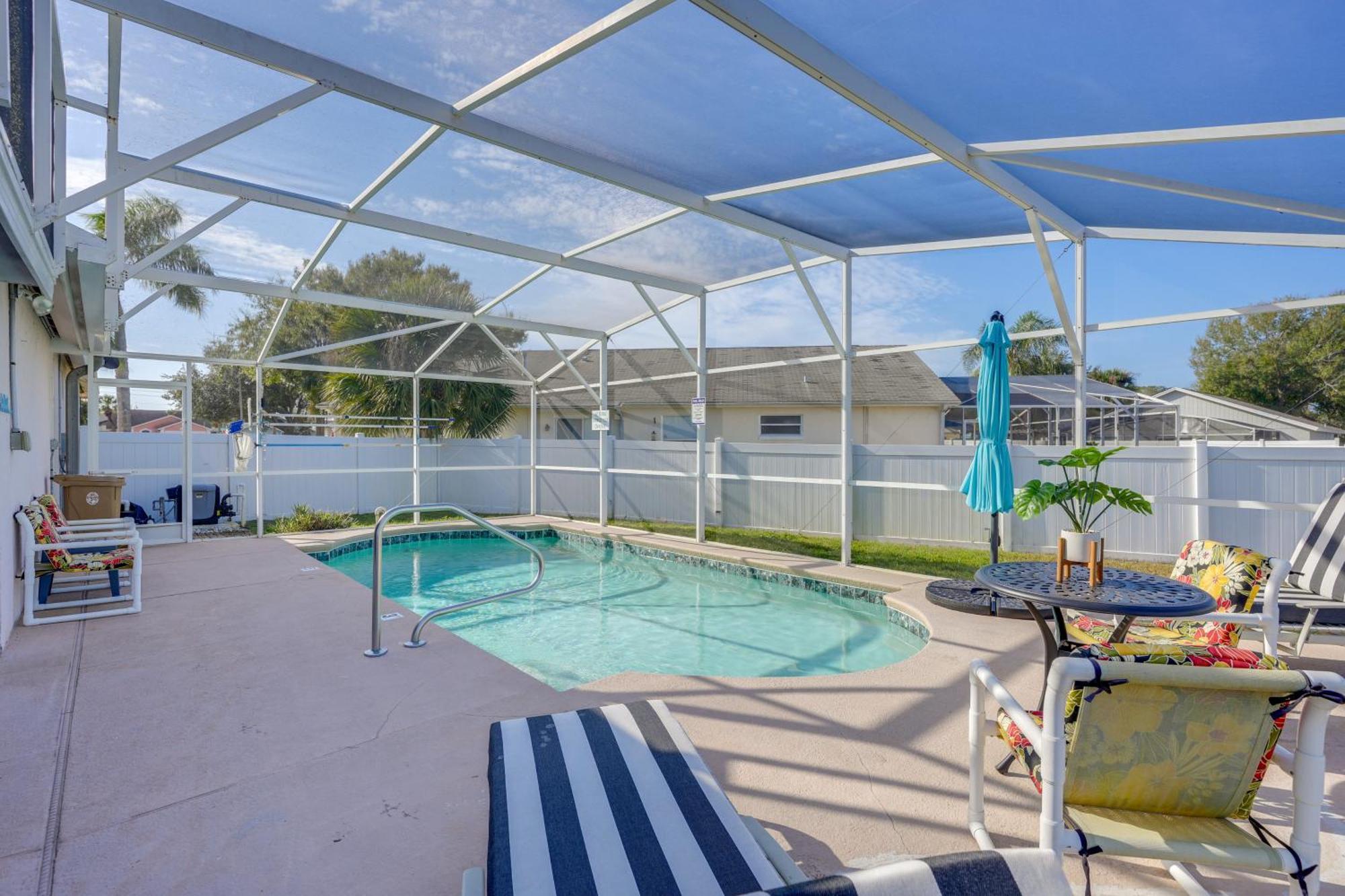 6 Mi To World With Large Yard! Holiday home Orlando