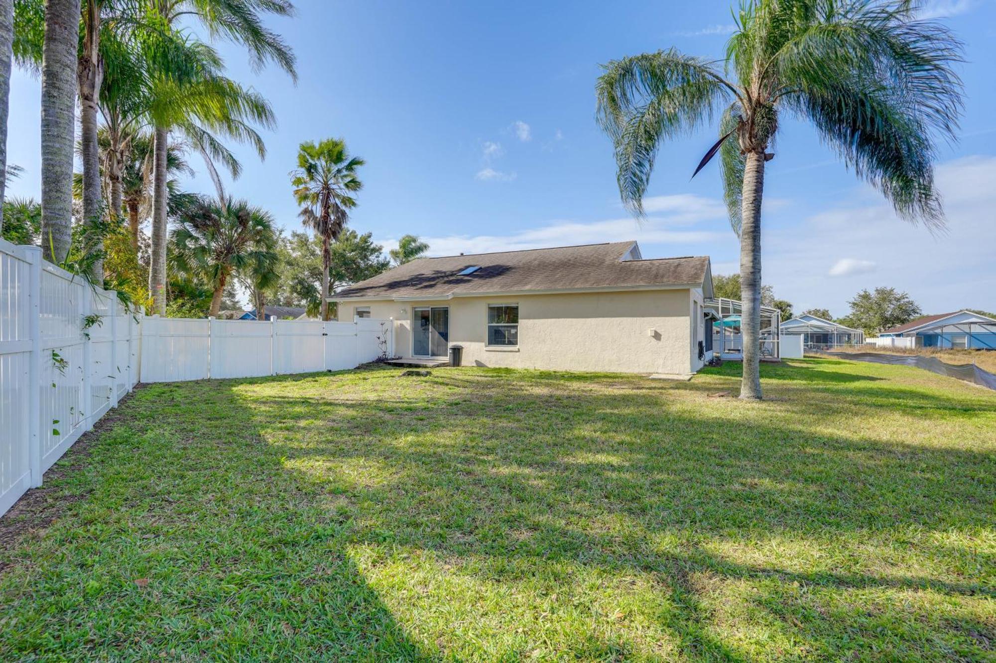6 Mi To World With Large Yard! * Orlando
