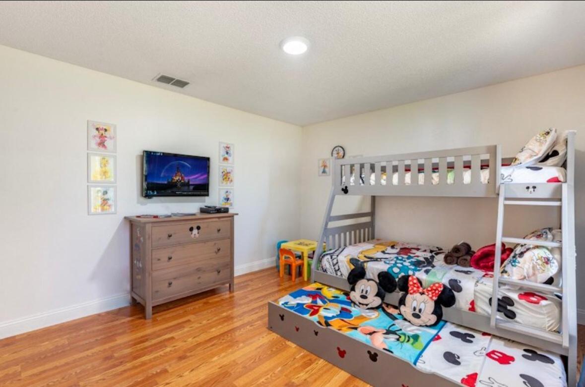 5br 3ba Themed W Heated Pool 14min To Apartment