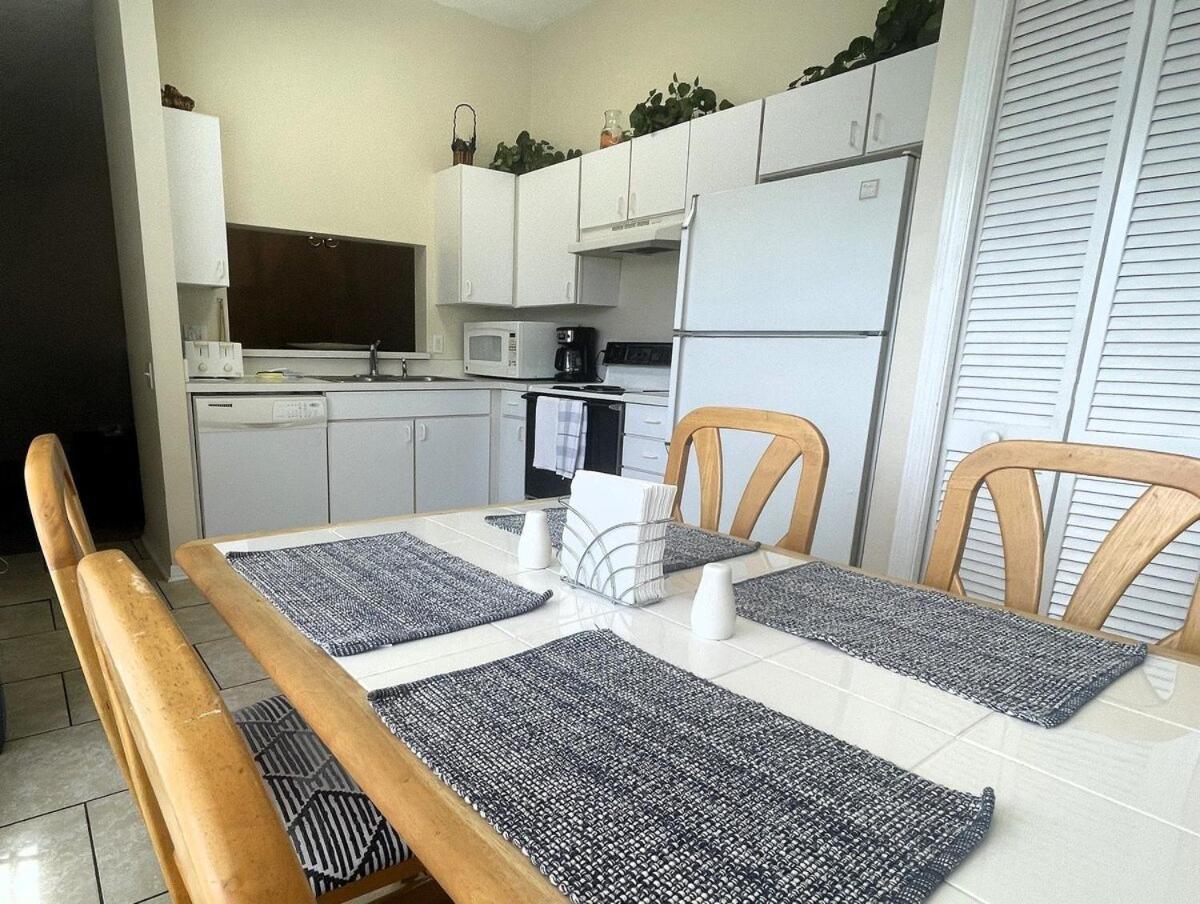 2950 Grove Court 3bed *