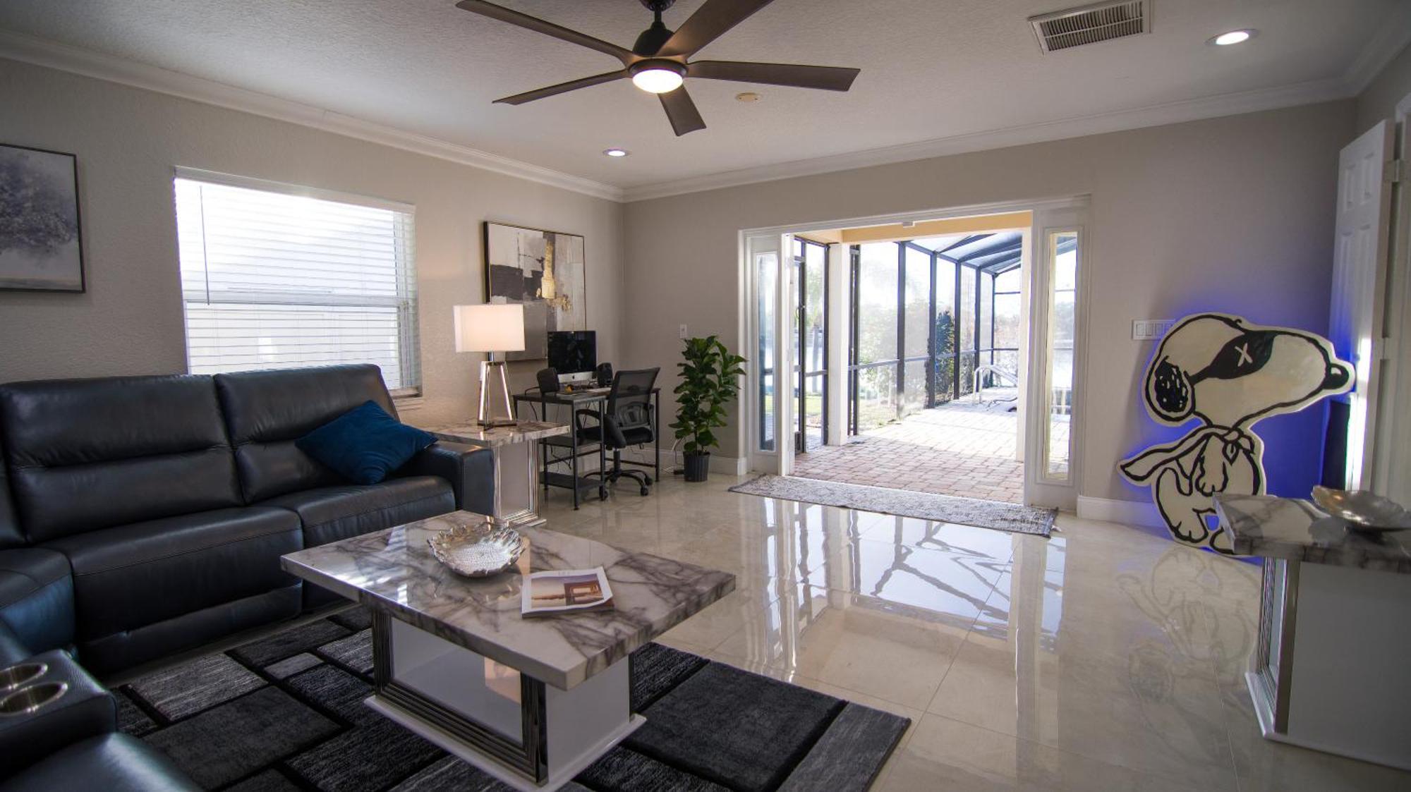 Holiday home Lakefront House With Pool Near Downtown *