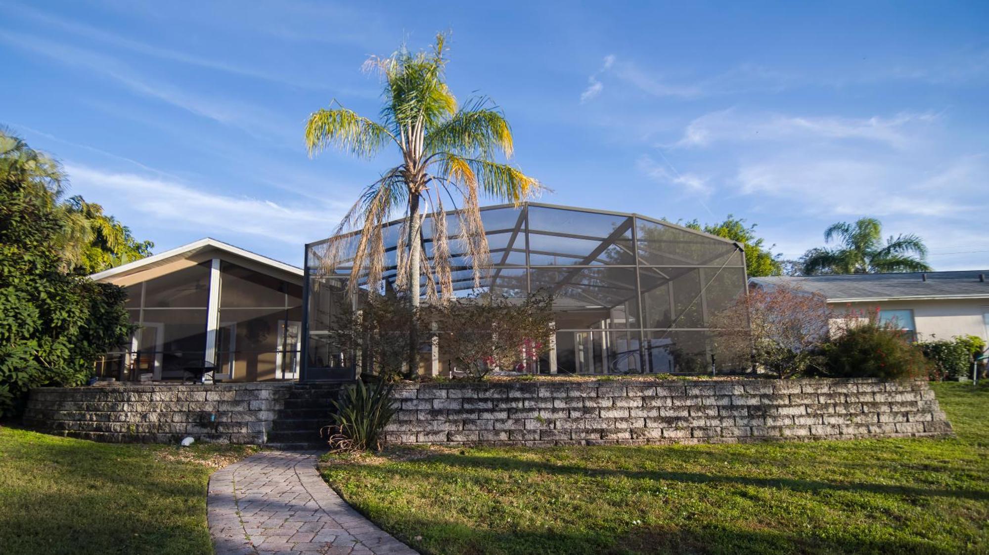 Lakefront House With Pool Near Downtown Orlando