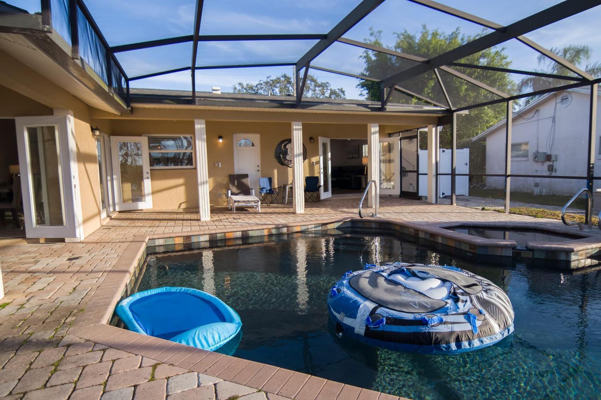 Lakefront House With Pool Near Downtown Orlando