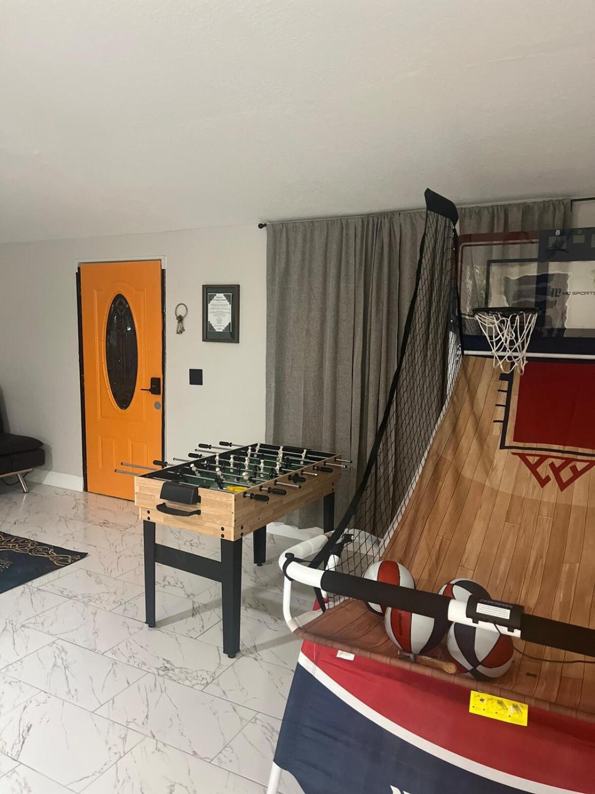 The Secret Garden Games Getaway Holiday home