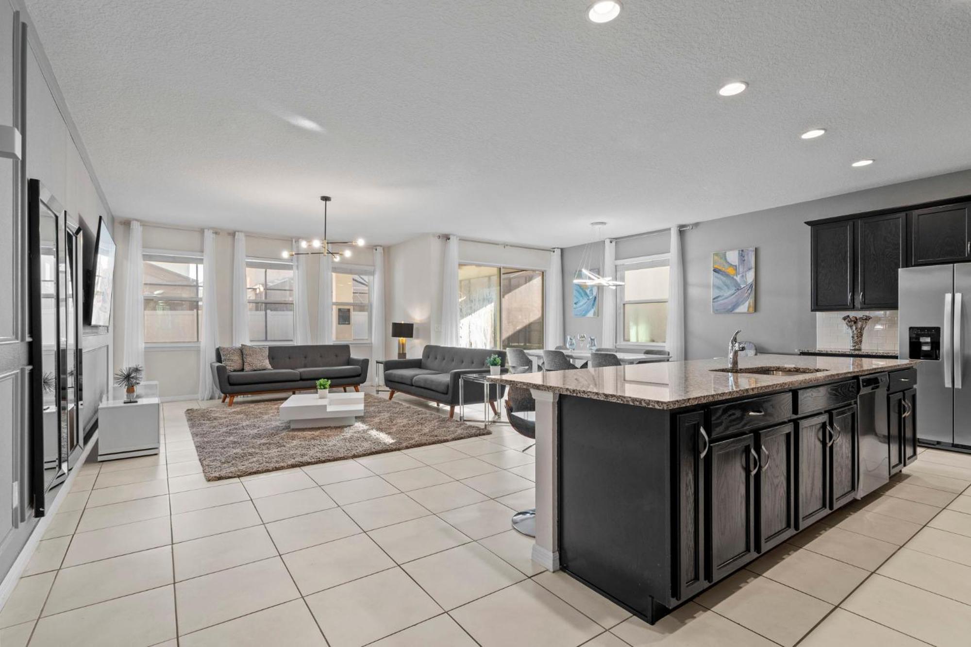 7 Bedrooms - 6,5 Bathrooms - Solara 9024 Fk Orlando
