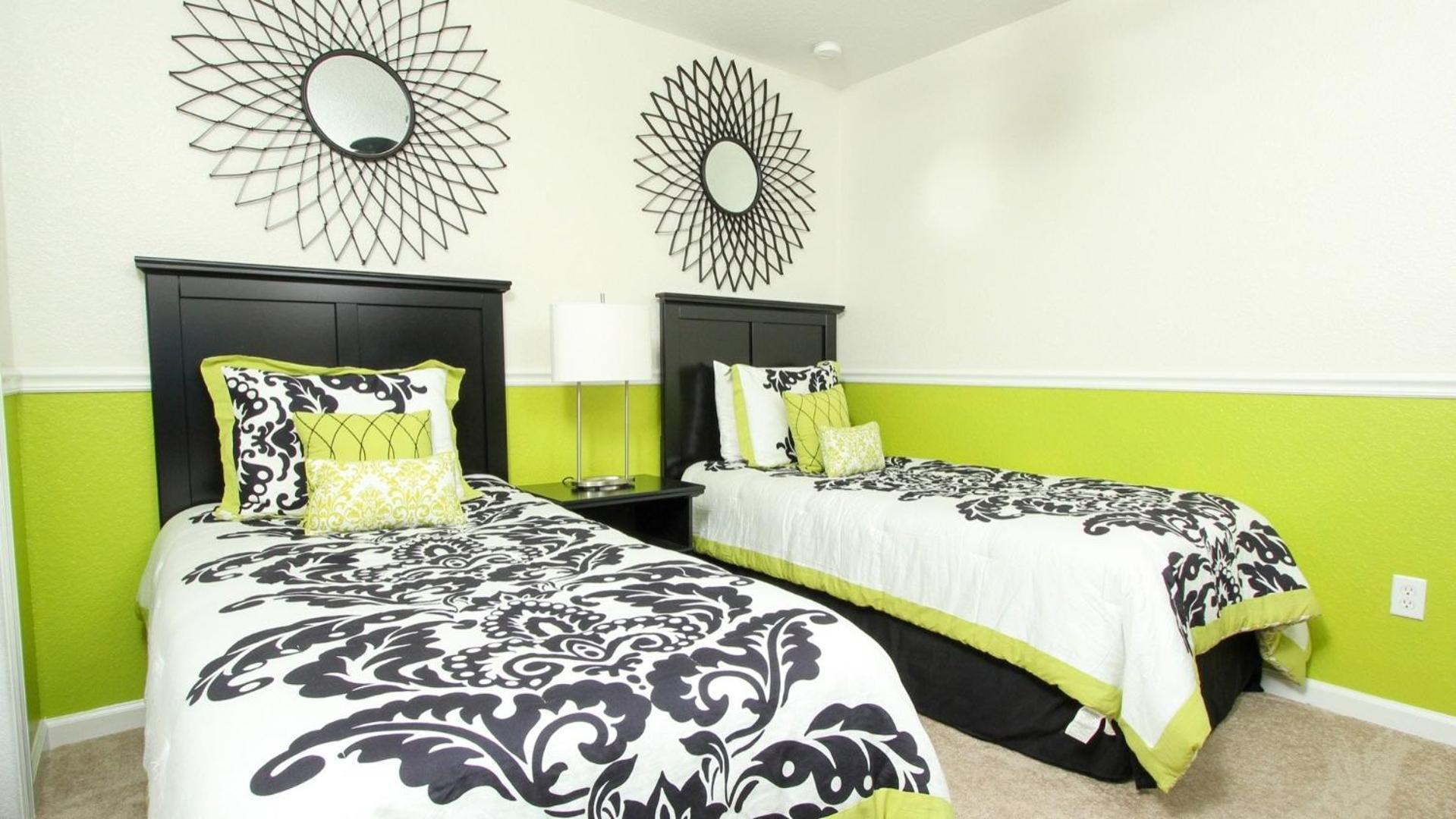Luxury 6 Bedroom In Windsor Hill Holiday home *