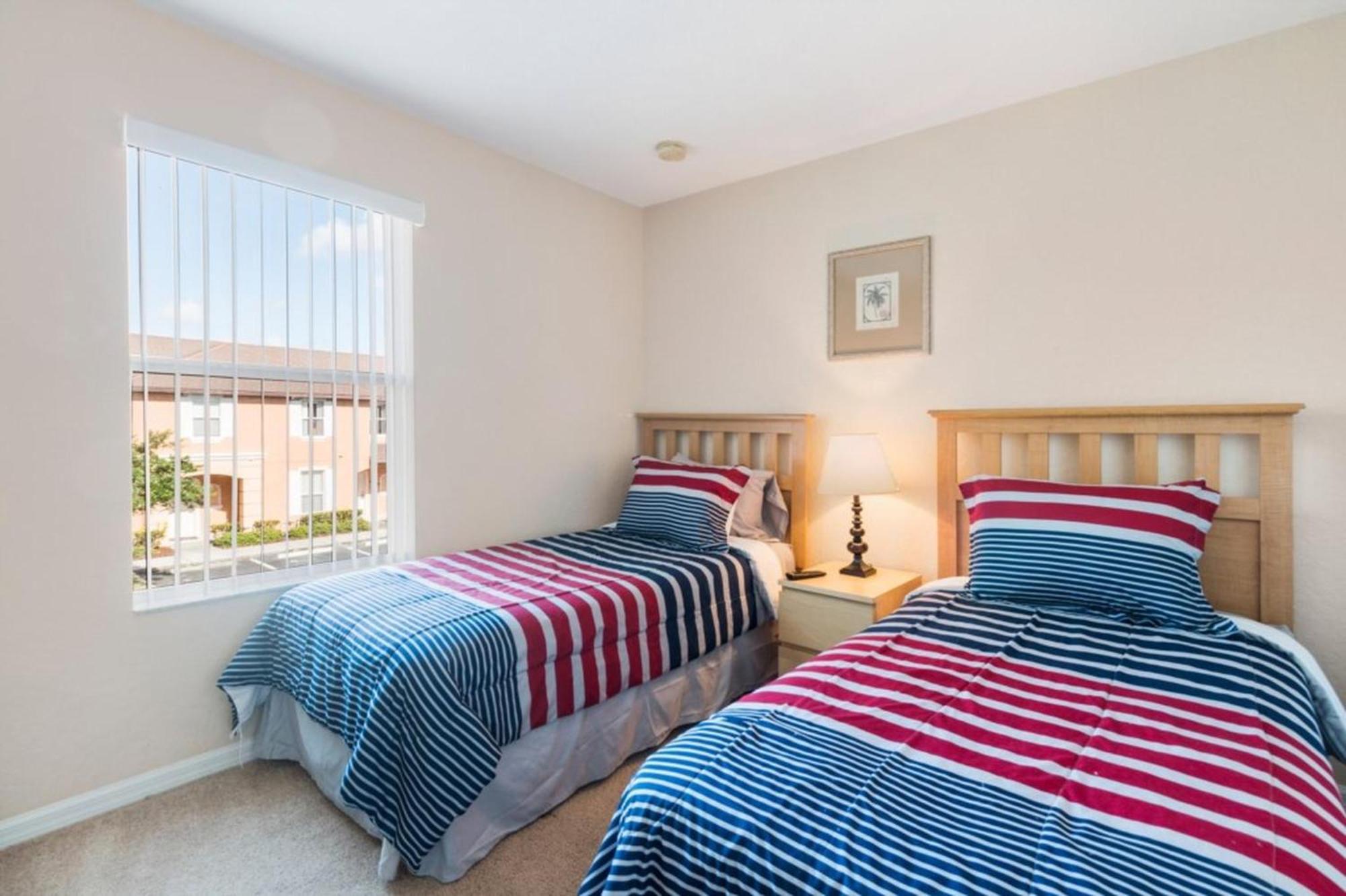 Spacious Regal Oaks Retreat - Steps To The Pool * Orlando