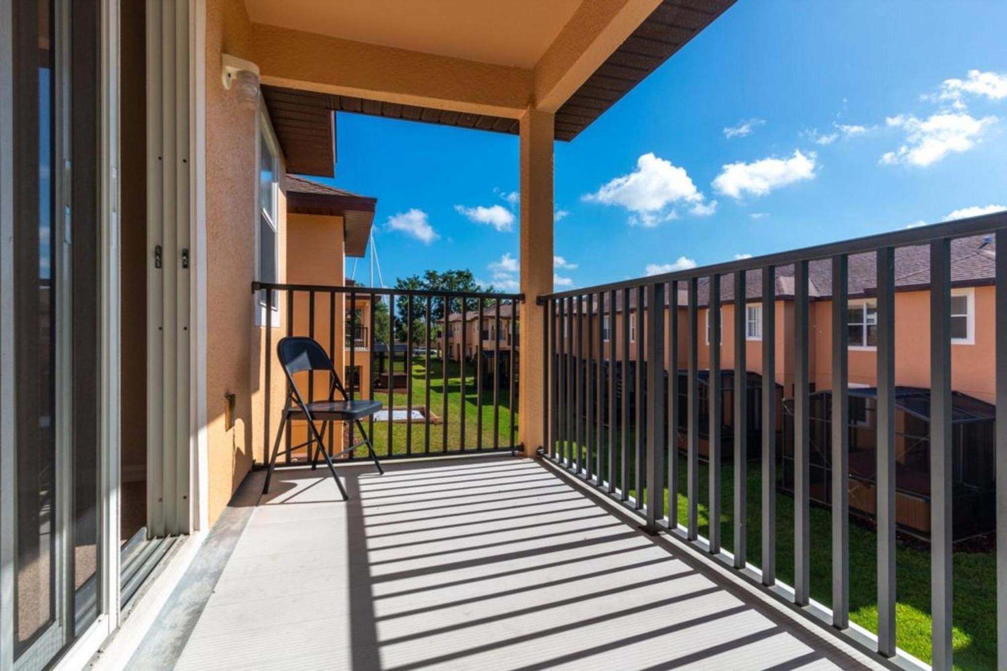 Apartment Spacious Regal Oaks Retreat - Steps To The Pool Orlando