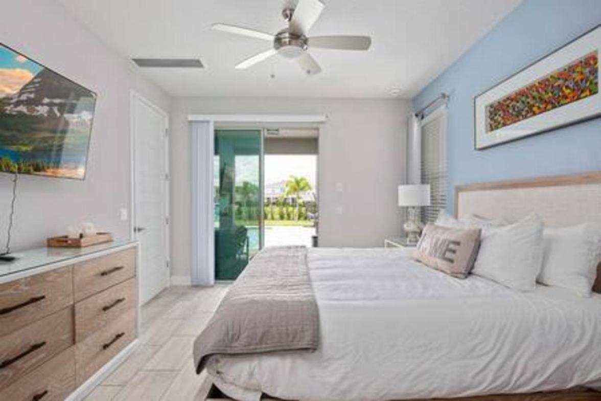 Holiday home Luxury Retreat 8bd - Close To