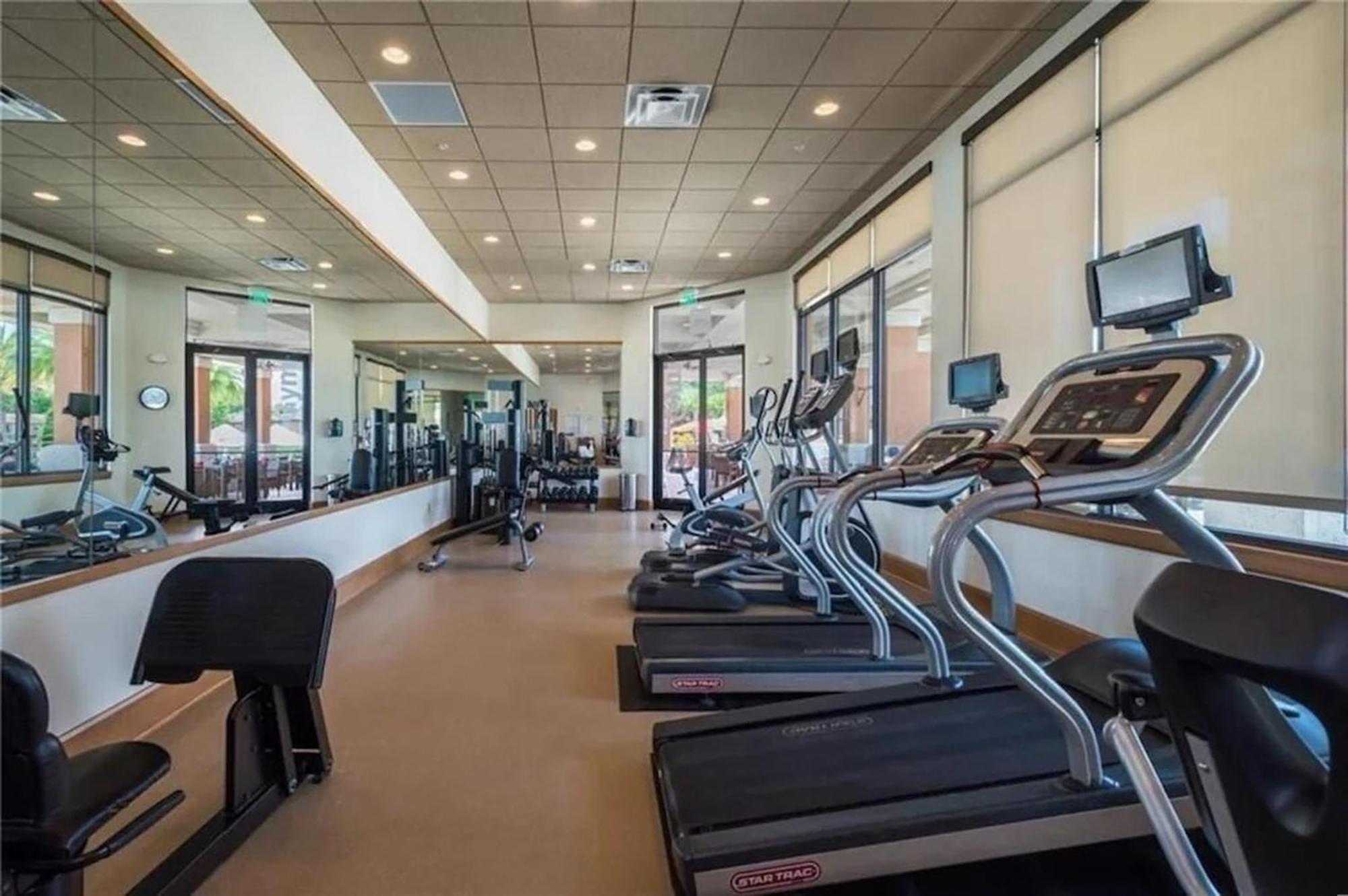 Luxury Townhome Near W/ Amenities Apartment