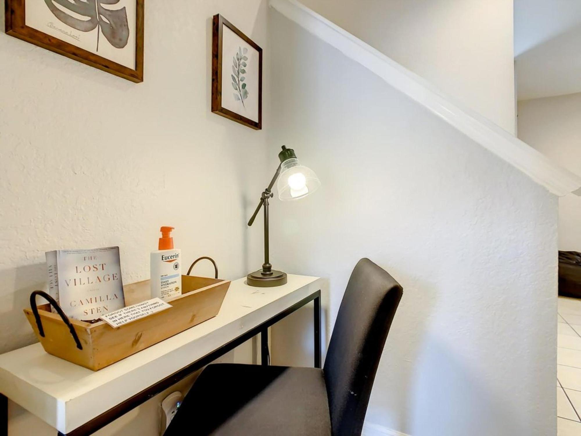 Apartment Luxury Townhome Near W/ Amenities