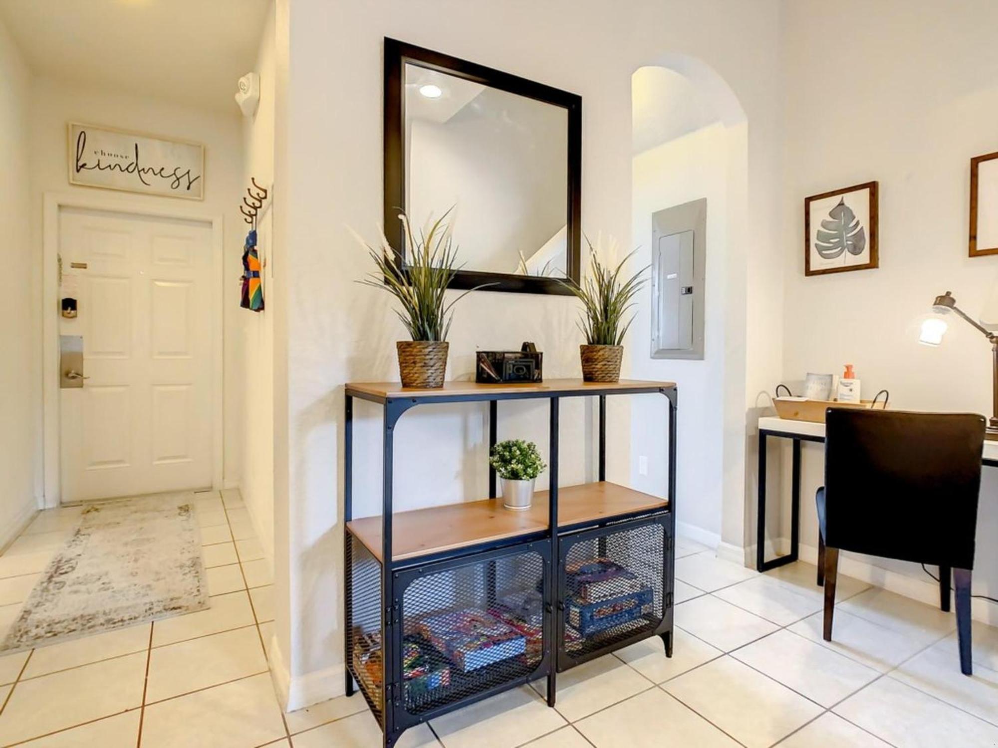Apartment Luxury Townhome Near W/ Amenities