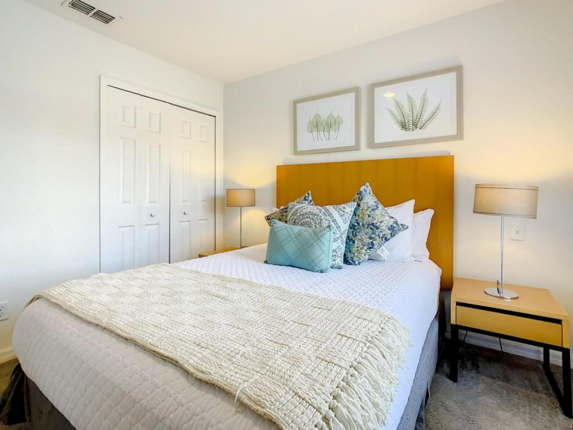 Luxury Townhome Near W/ Amenities Orlando