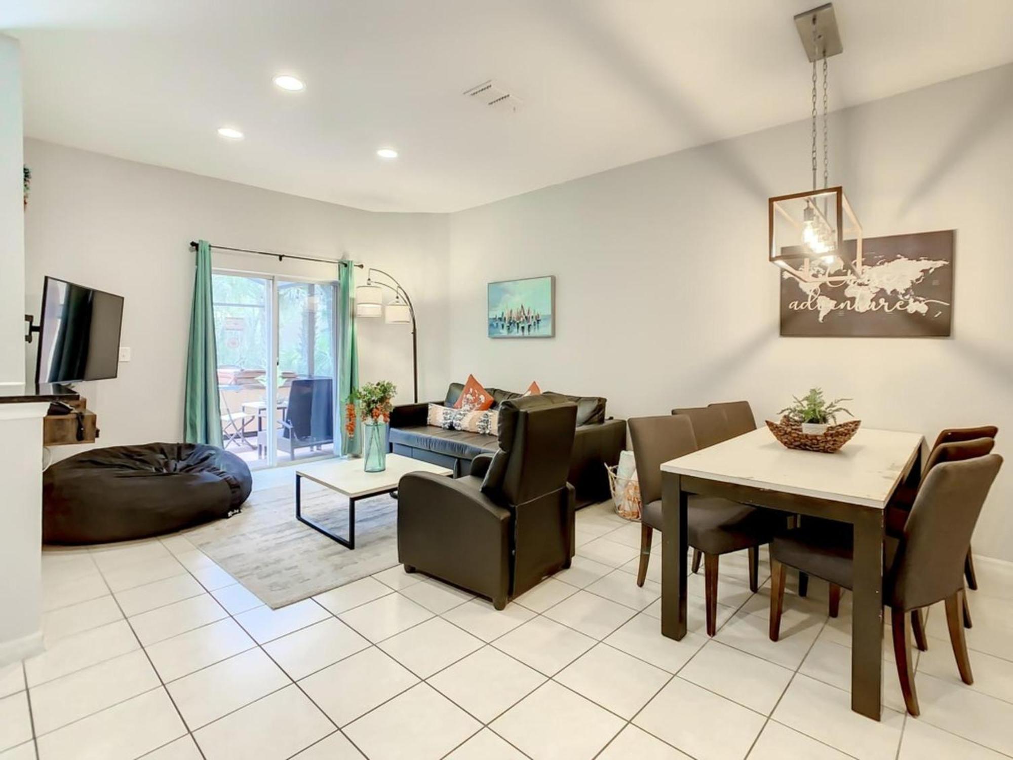 Luxury Townhome Near W/ Amenities *