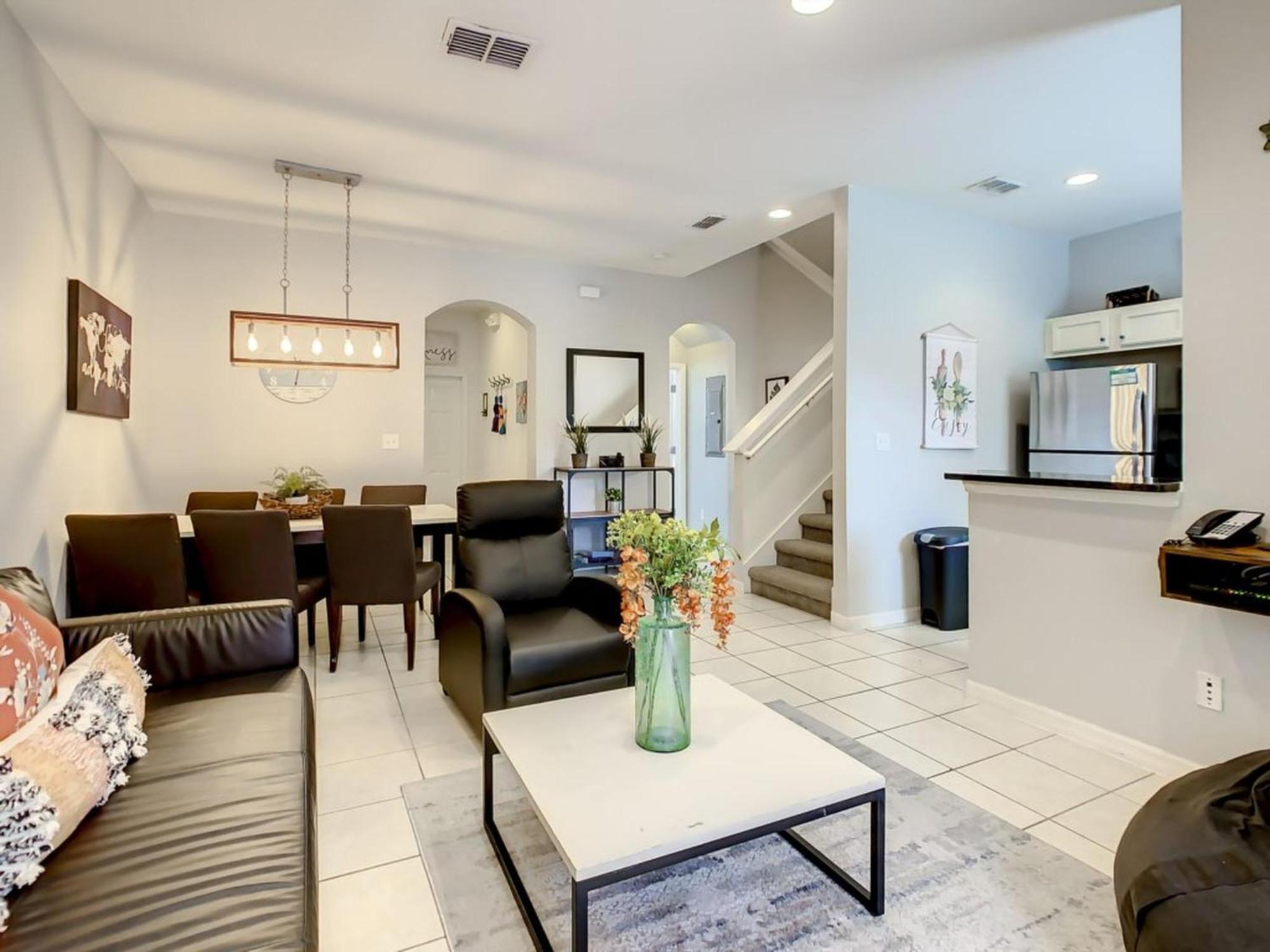 Luxury Townhome Near W/ Amenities Apartment *