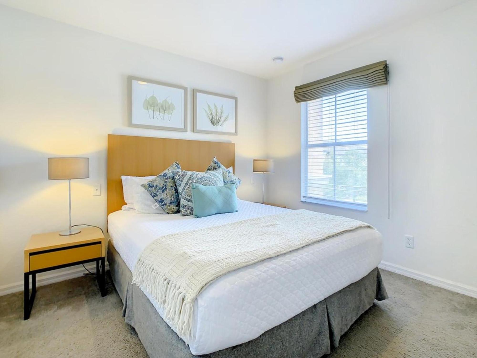 Apartment Luxury Townhome Near W/ Amenities