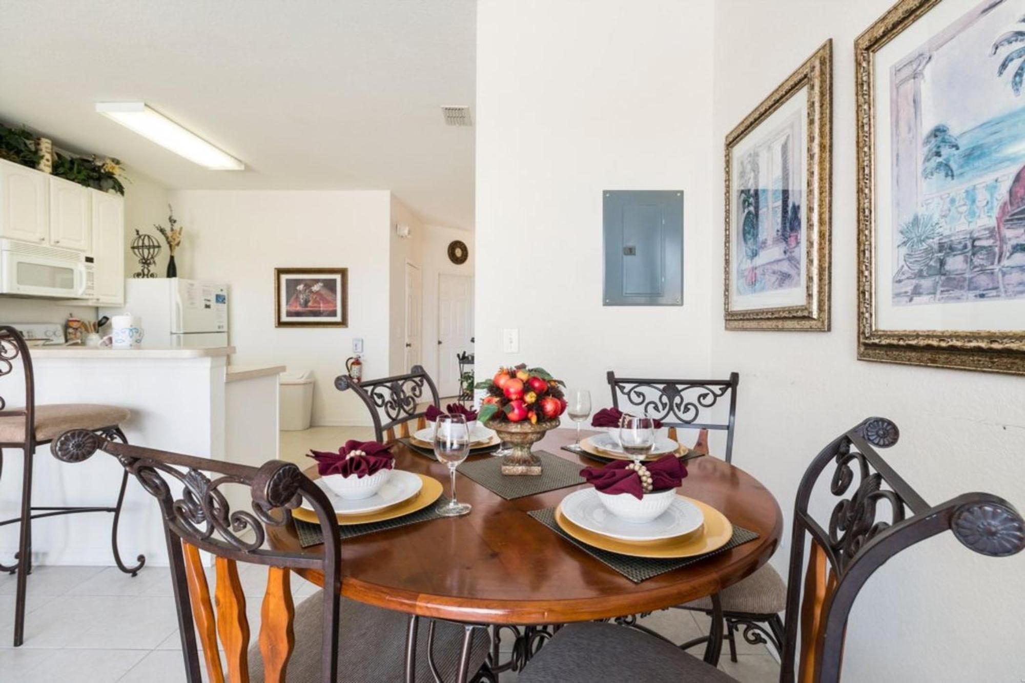 Windsor Hills Getaway: 3br, Pool, Near Apartment