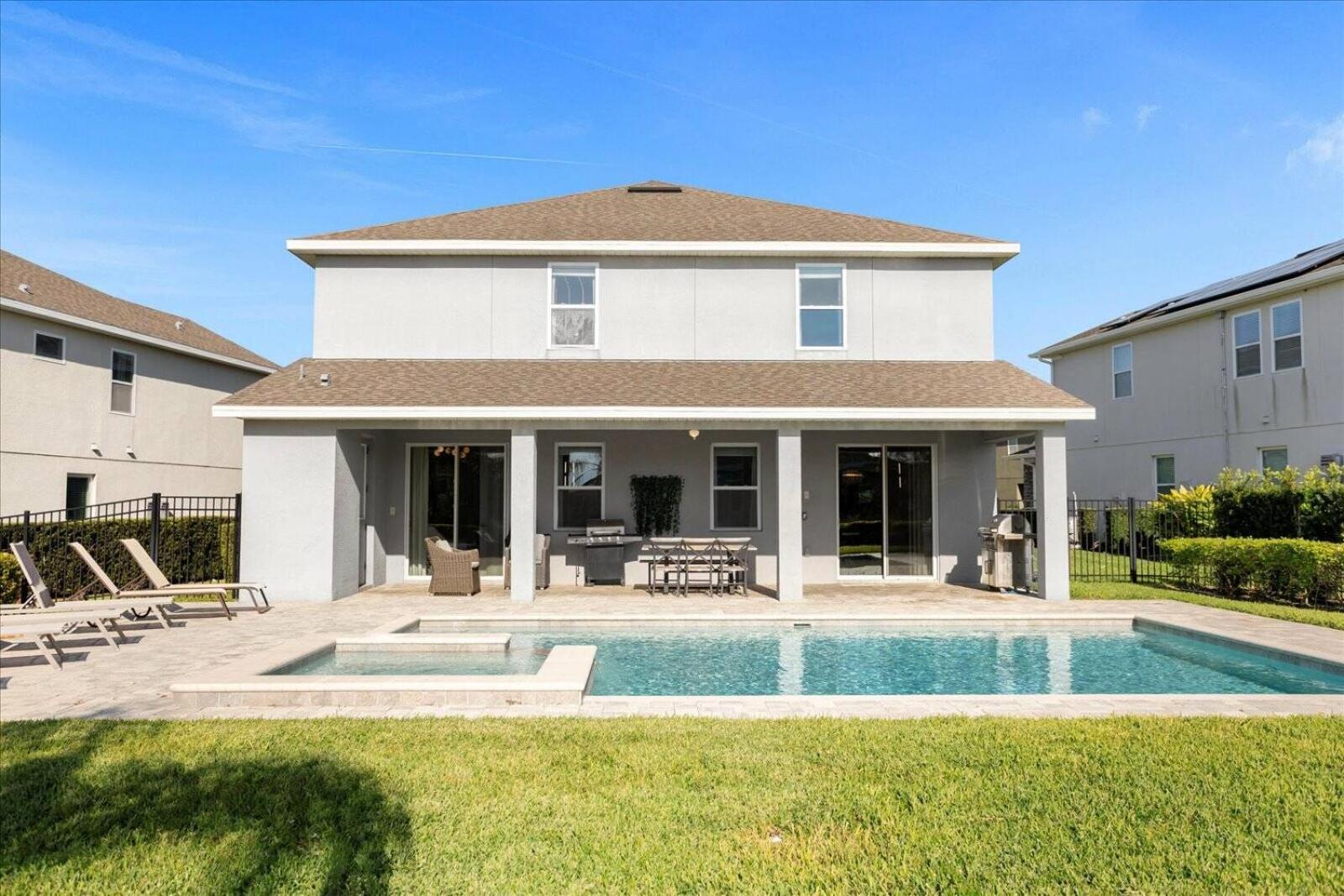 Awsome 8 Bd 6.5 Ba Sleeps 20 Encore Holiday home