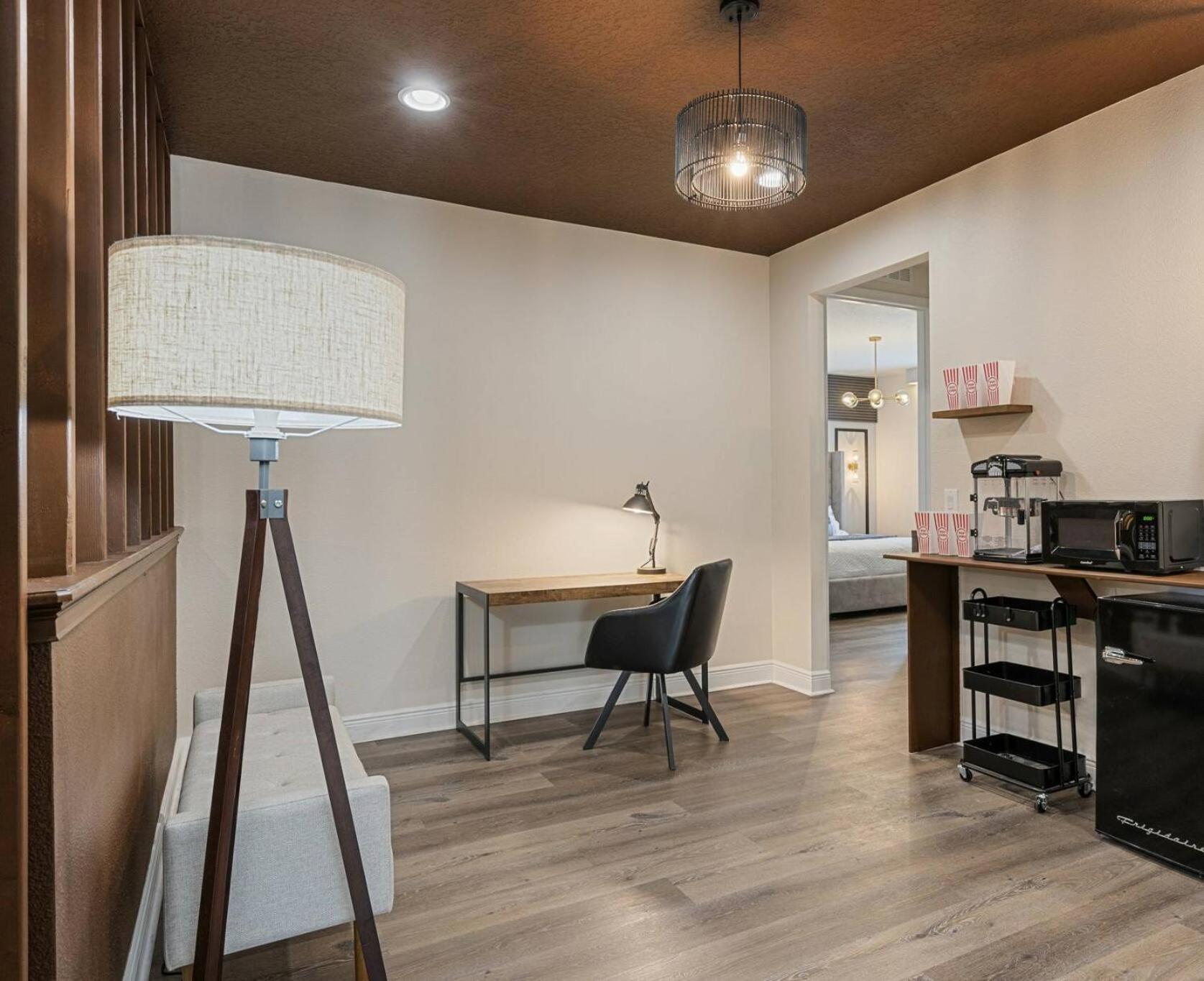 Awsome 8 Bd 6.5 Ba Sleeps 20 Encore * Orlando