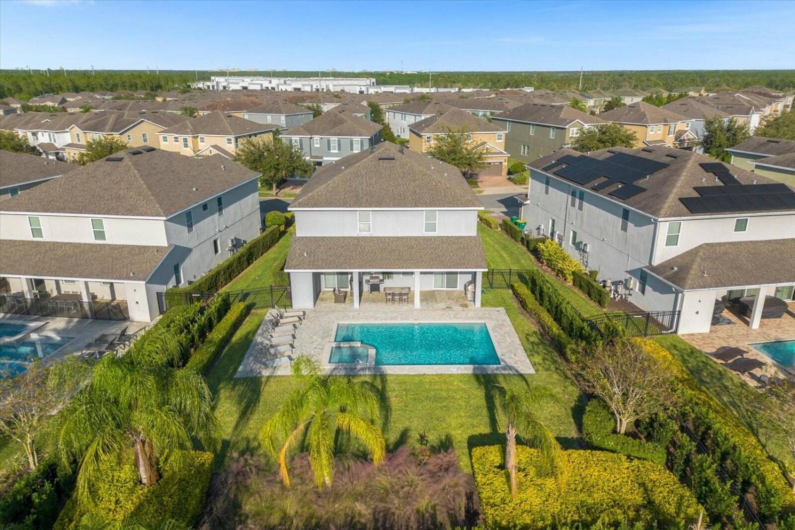 Awsome 8 Bd 6.5 Ba Sleeps 20 Encore