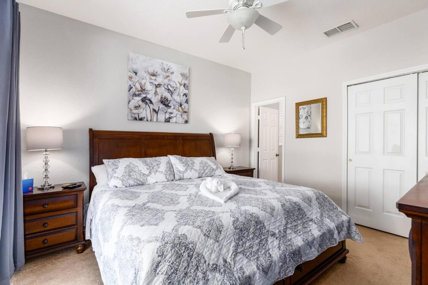 7782 Basnett Circle 4bed Orlando