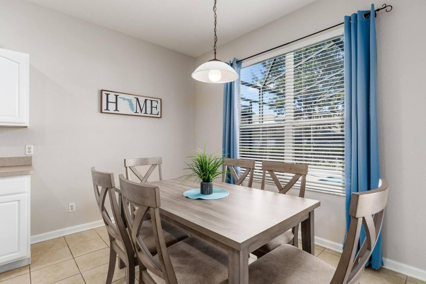 7782 Basnett Circle 4bed *
