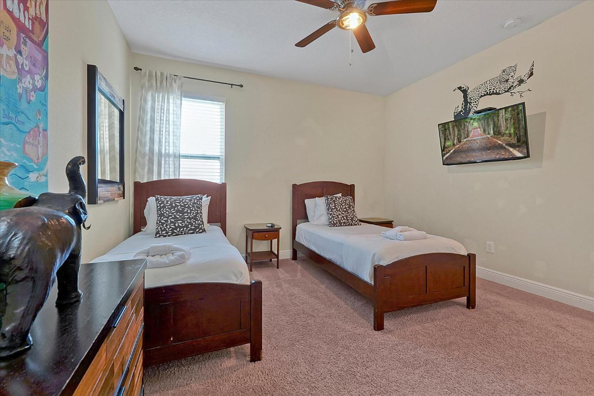 261 Lasso Drive 6bed * Orlando