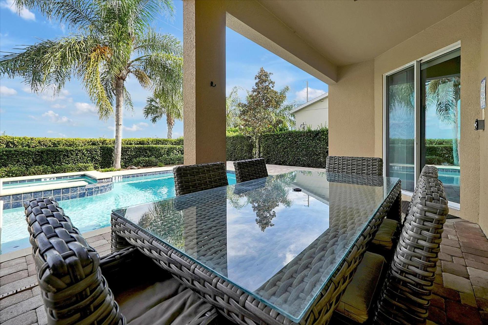 261 Lasso Drive 6bed