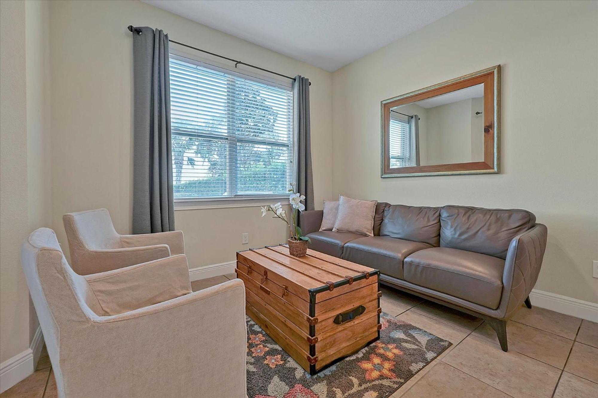 261 Lasso Drive 6bed * Orlando