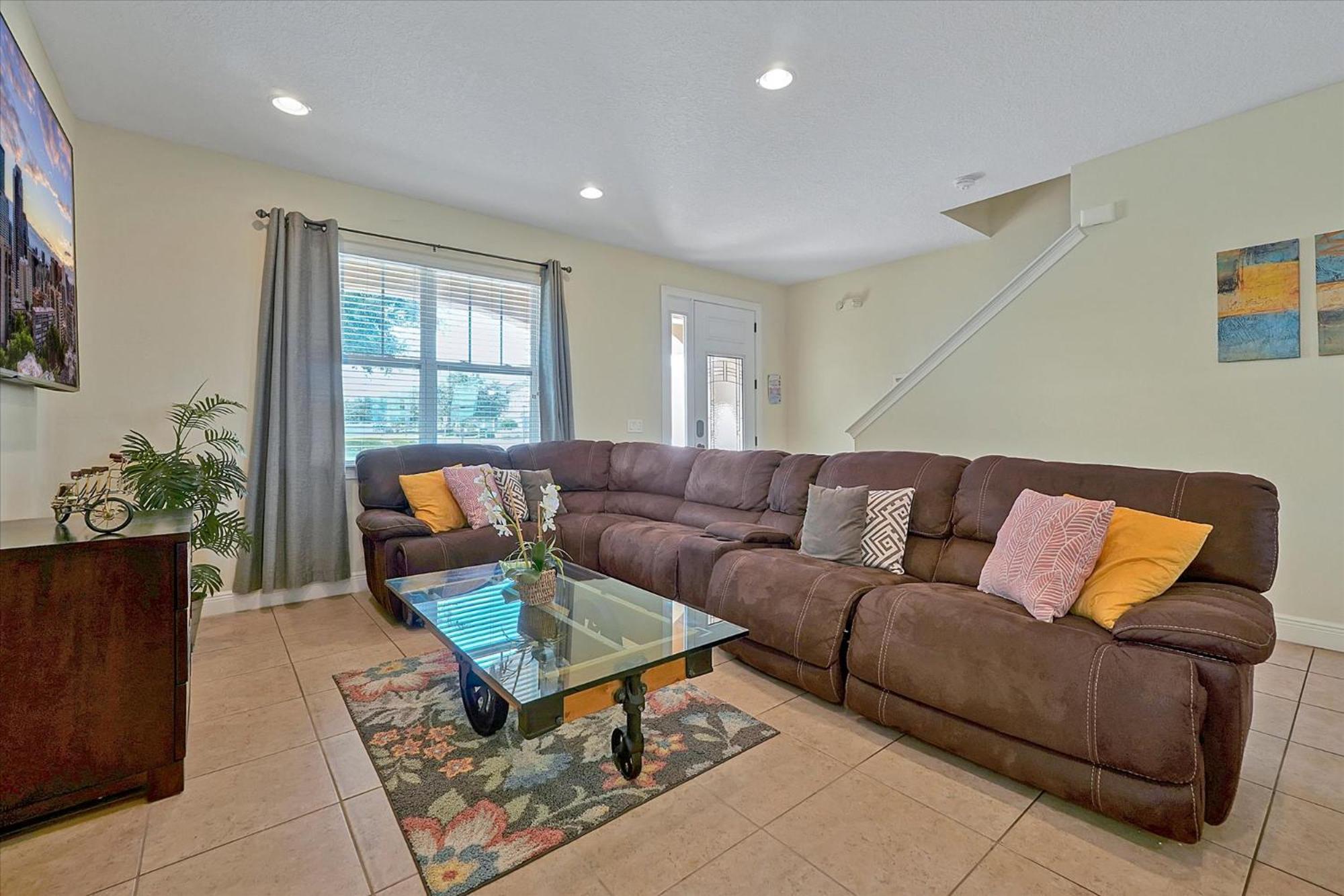 261 Lasso Drive 6bed Orlando