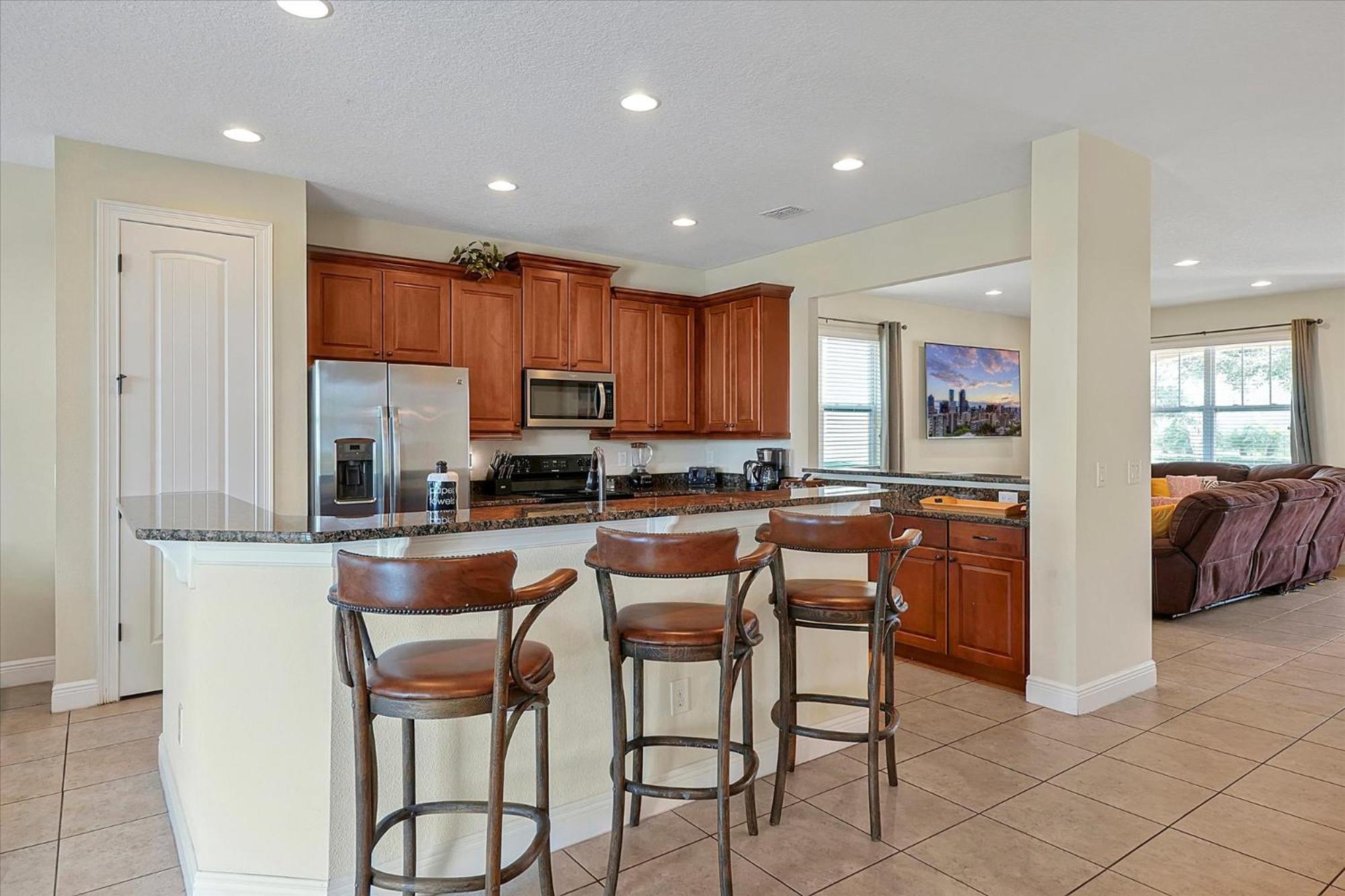 261 Lasso Drive 6bed * Orlando