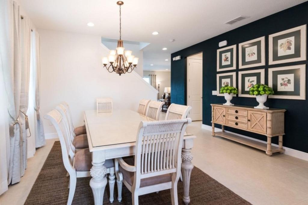 Luxury 6bd Encore Pvt Pool Game Near Holiday home