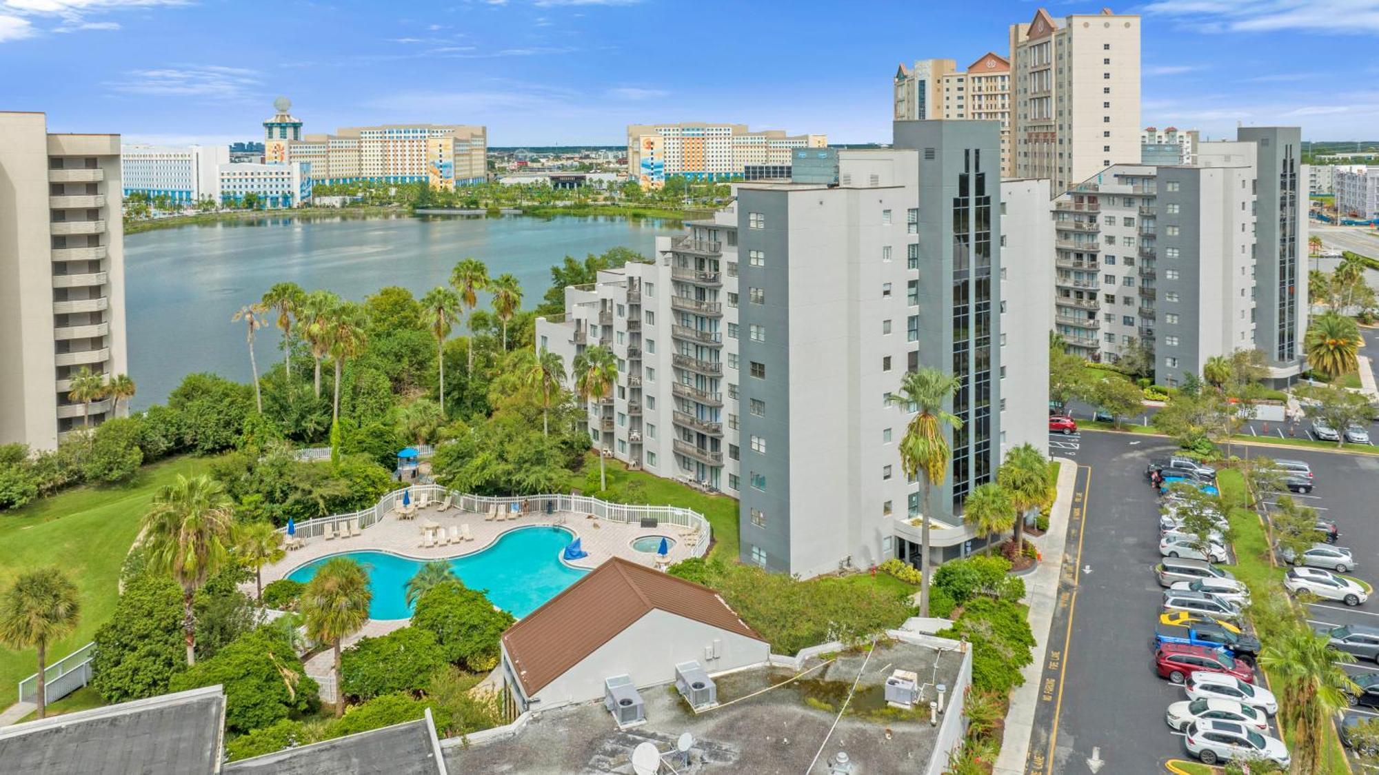 Apartment 18-universal And Heart Of International Dr