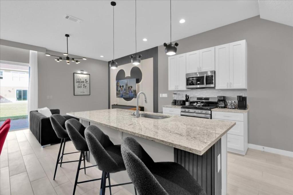 3 Bedrooms- 3 Bathrooms- Summerville 7518 Sc