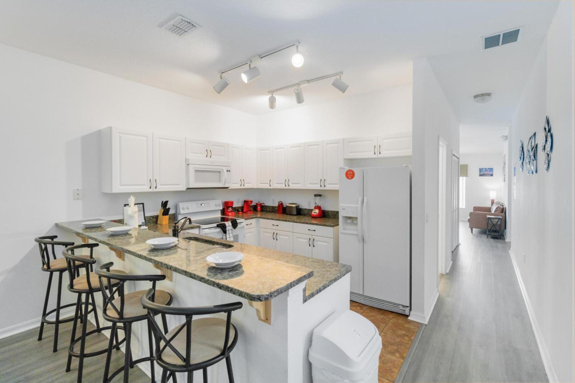 Huge Screened Patio That Overlooks Buck, Near Famous Attractions!! *