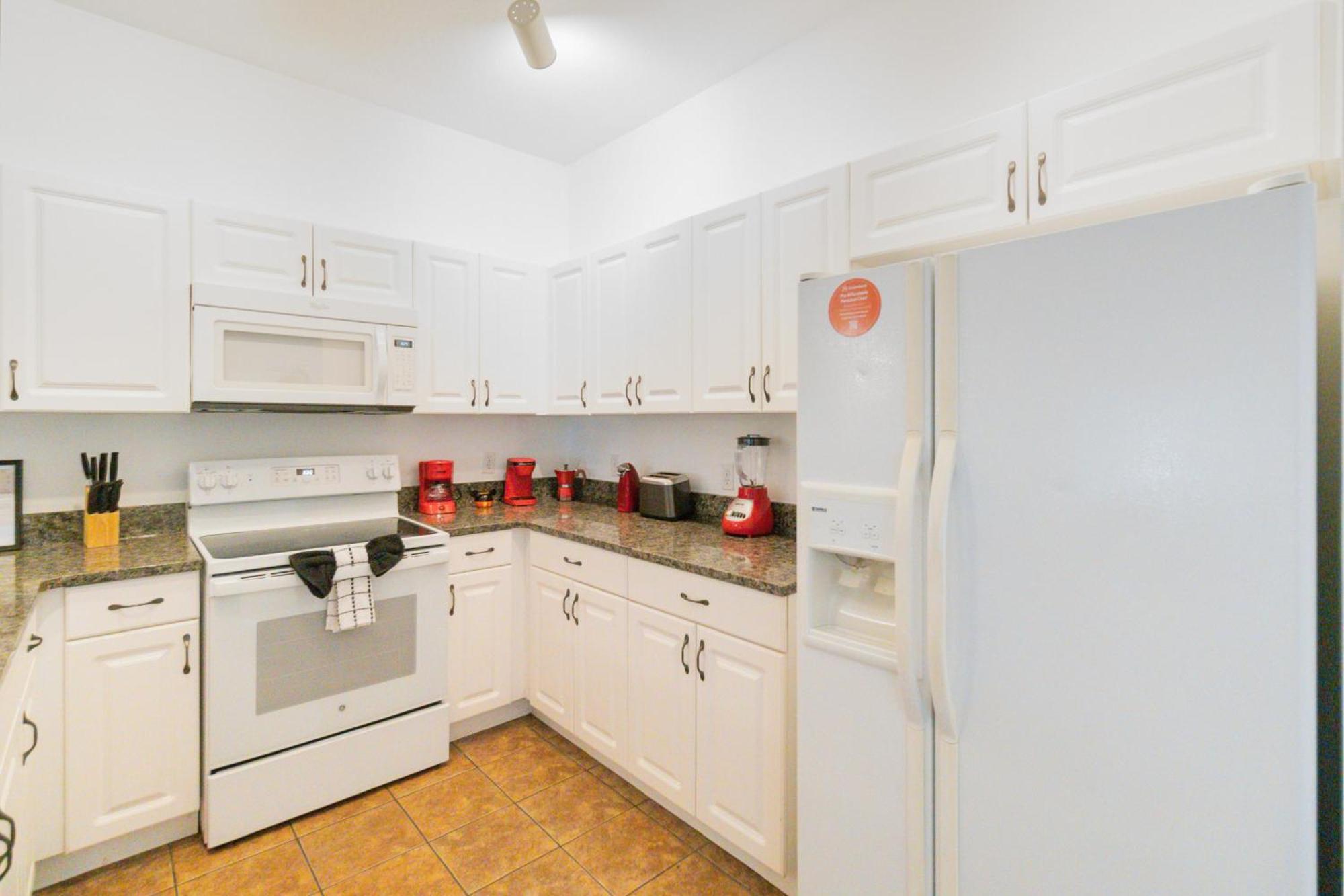 Huge Screened Patio That Overlooks Buck, Near Famous Attractions!! * Orlando