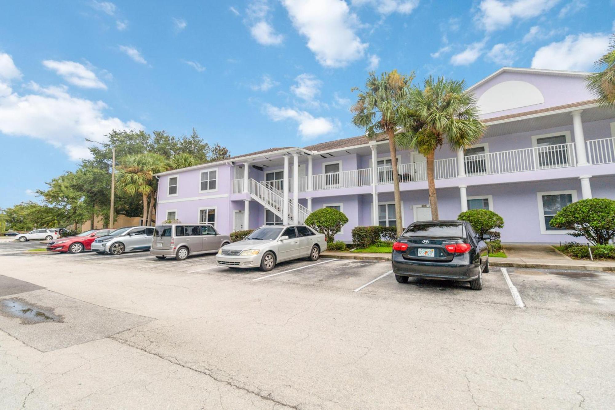 Huge Screened Patio That Overlooks Buck, Near Famous Attractions!! *