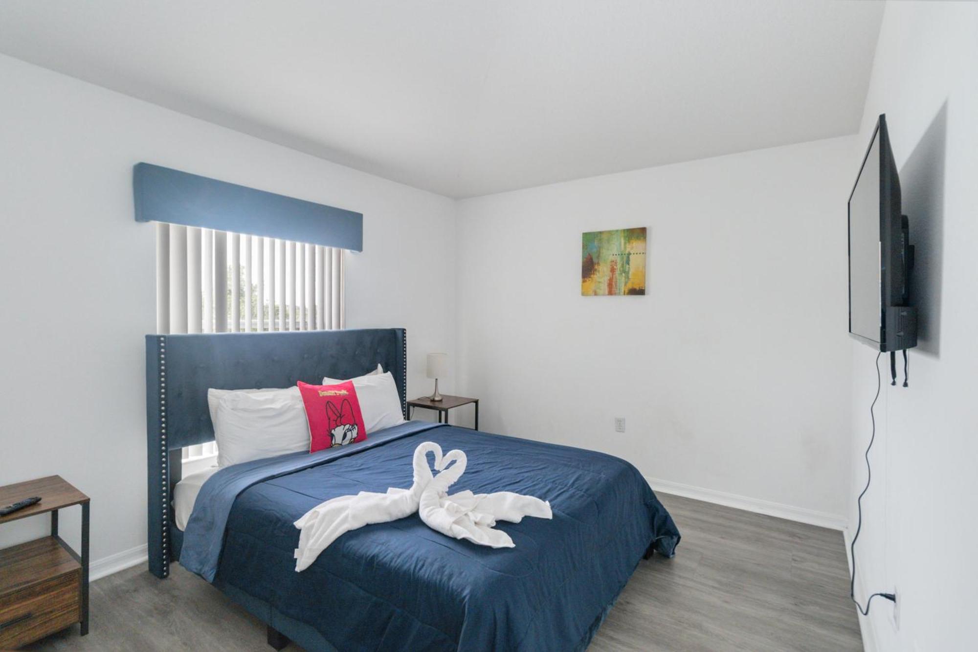 Huge Screened Patio That Overlooks Buck, Near Famous Attractions!! *