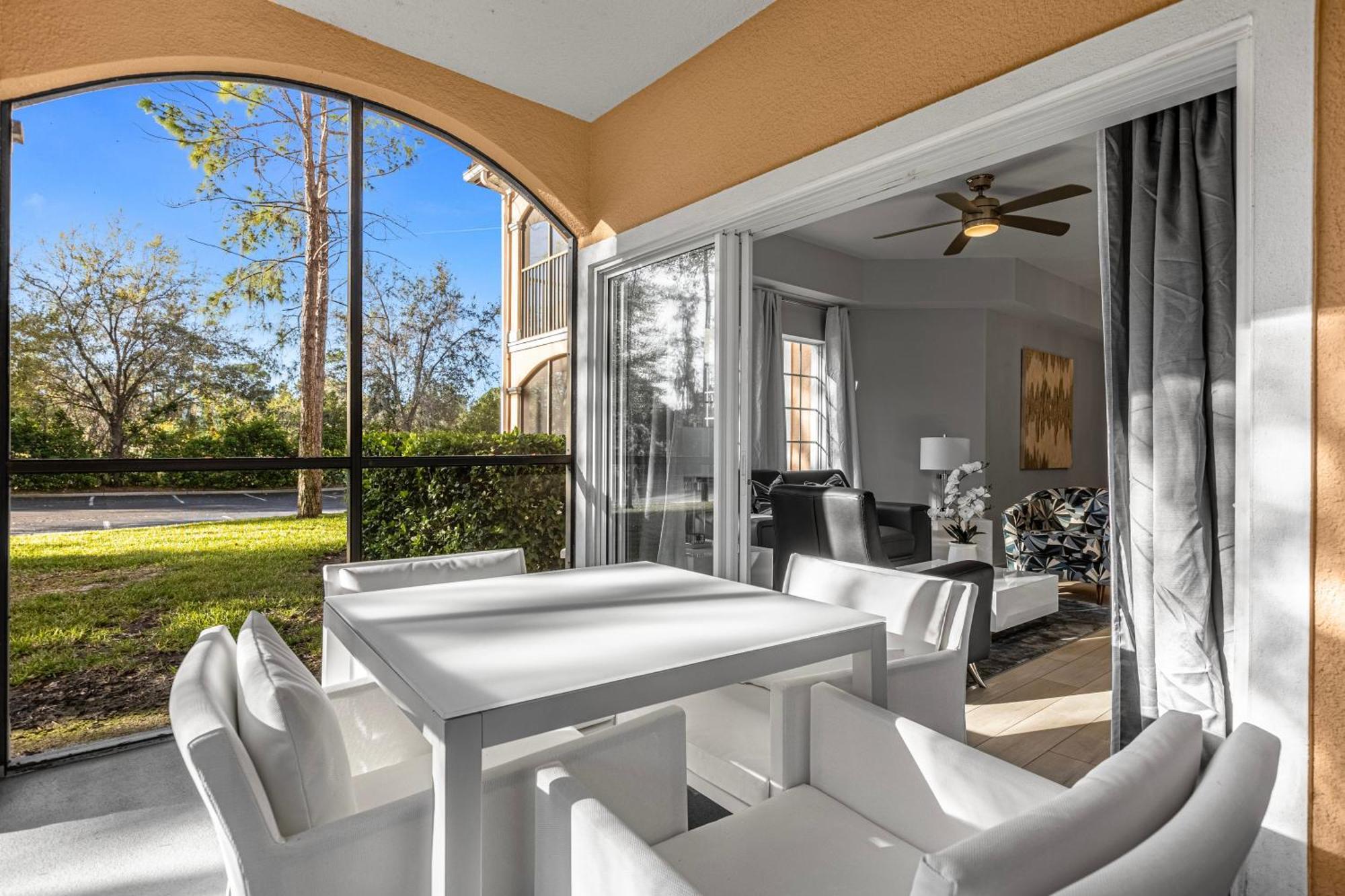 3 Bedroom Family Friendly At Worldquest Near 2734 Holiday home