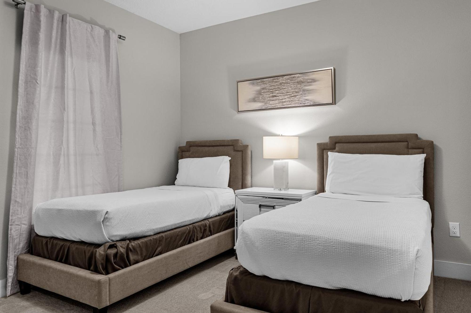 3 Bedroom Family Friendly At Worldquest Near 2734 * Orlando