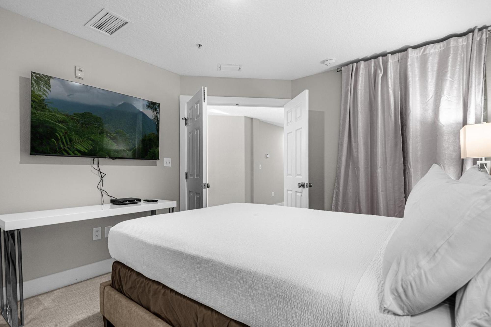 3 Bedroom Family Friendly At Worldquest Near 2734